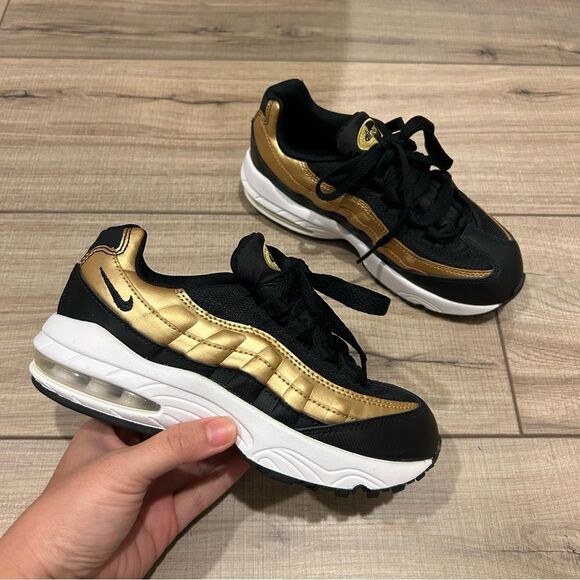 Nike Other - Nike Air Max 95 Youth 1Y Sneaker Shoes Black Metallic Gold 905461-032